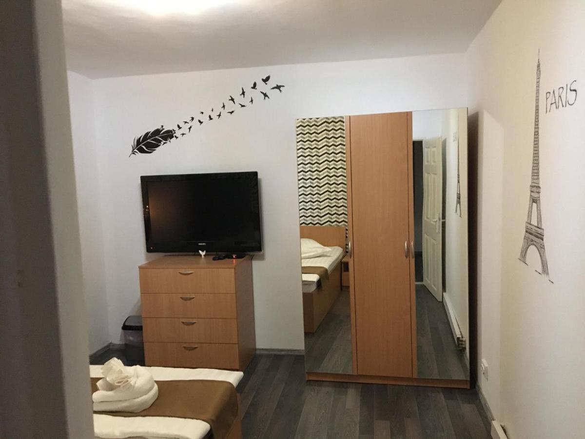 Karla Residence / Greta Residence Решіца Екстер'єр фото